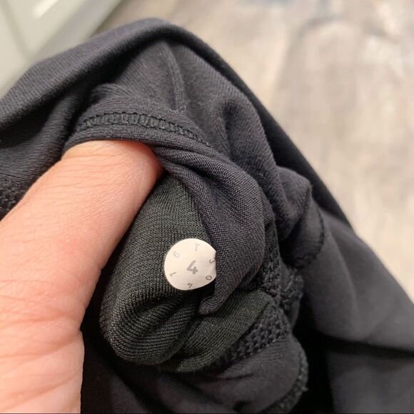 Lululemon Black Wunder Under Hi-Rise Tech Mesh - Picture 6 of 7